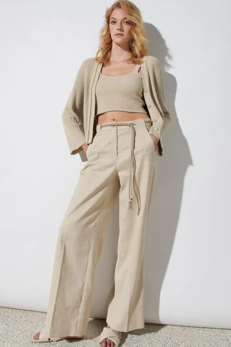 Luisa Cerano Broek 678538/3267-0713 Online